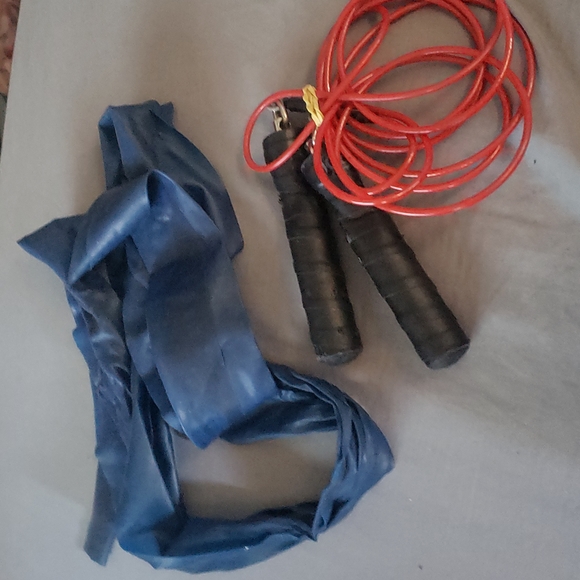 Jump rope and blue workout bands
